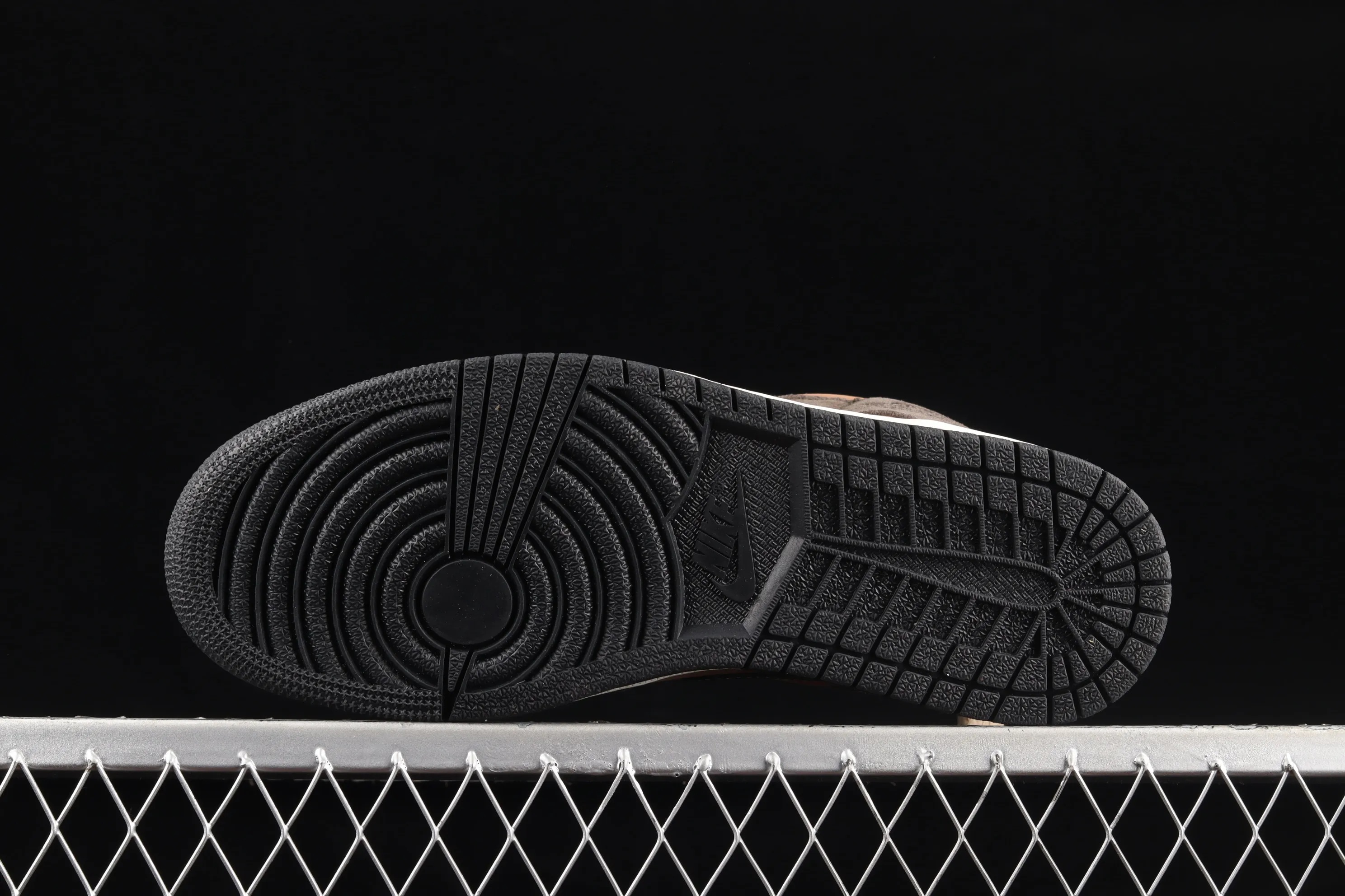 All categories Air Jordan Jordan series basketball shoes Air Jordan 1 Mid G version pure original Air Jordan 1 Mid AJ1 Joe 1 earth brown DC7294-200